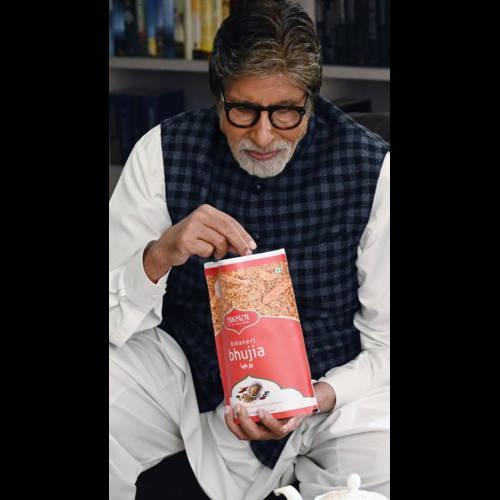 Bikaji's brand ambassador Amitabh Bachchan